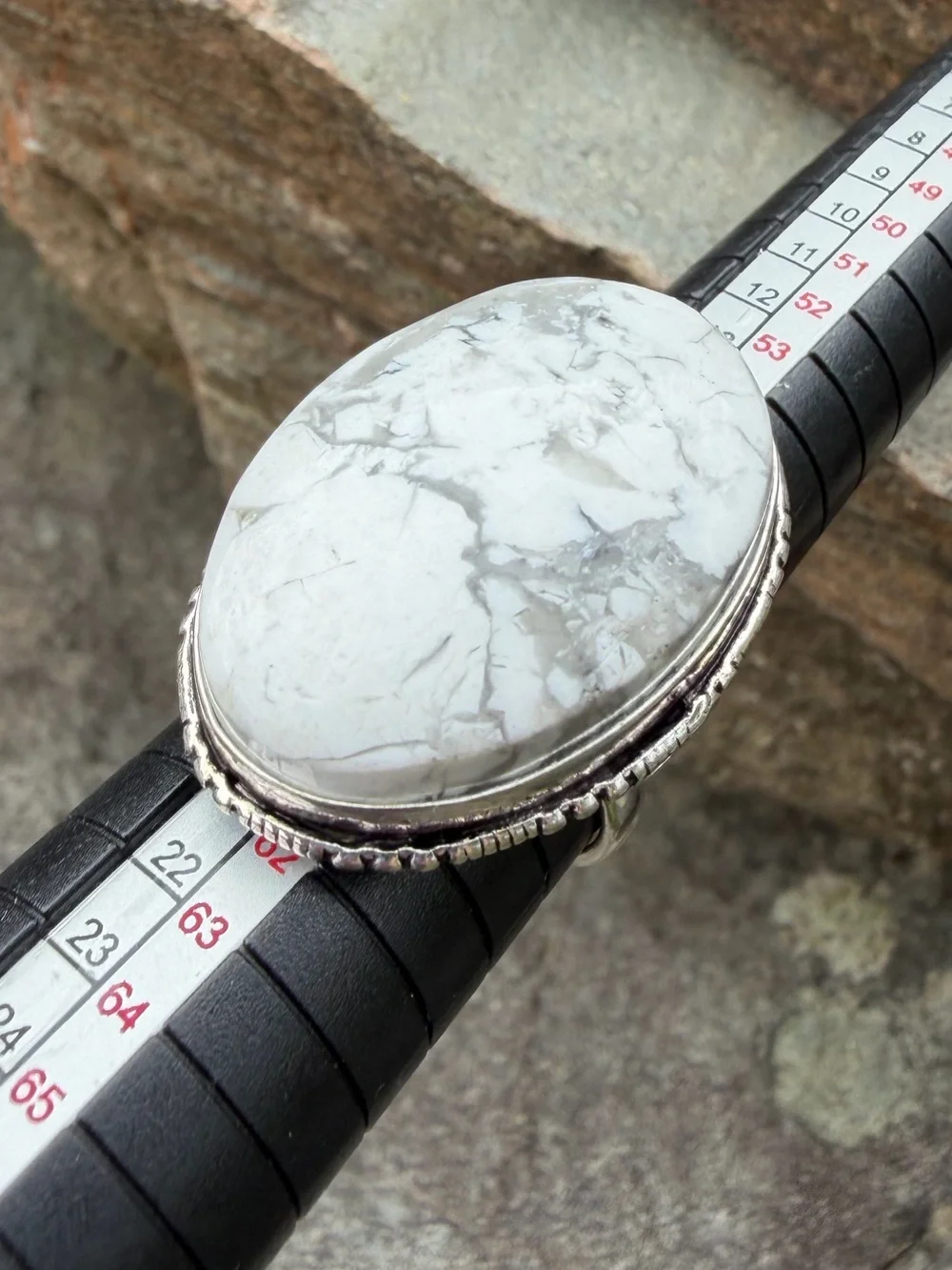 Vintage White Howlite Cabochon Silver Statement Ring